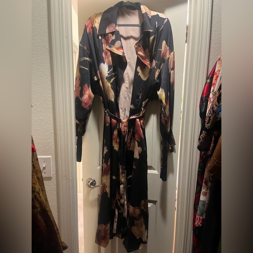 Zara Flowy Trench size M oversized Rare